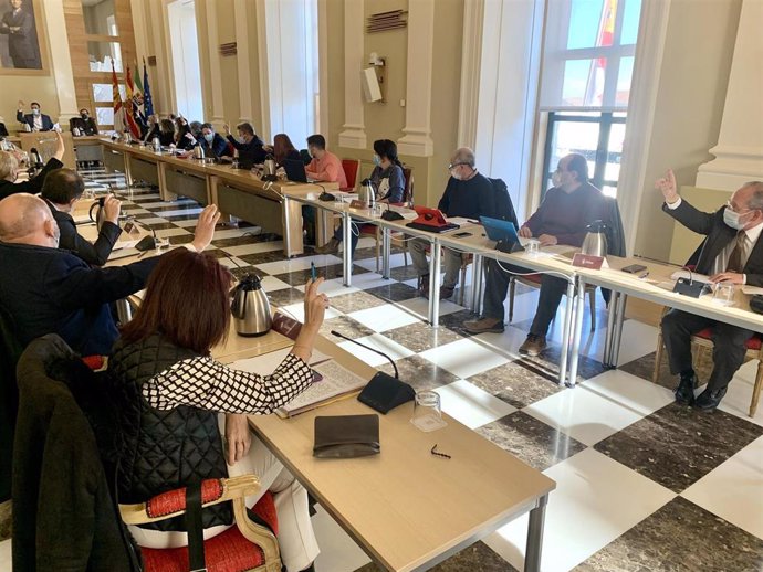 Votación en el Pleno ordinario de febrero en el Ayuntamiento de Cáceres