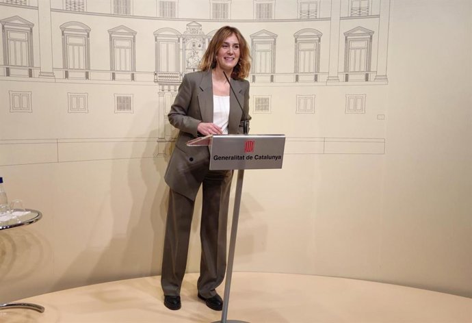 La líder de los comuns en el Parlament, Jéssica Albiach, en rueda de prensa en el Palau de la Generalitat