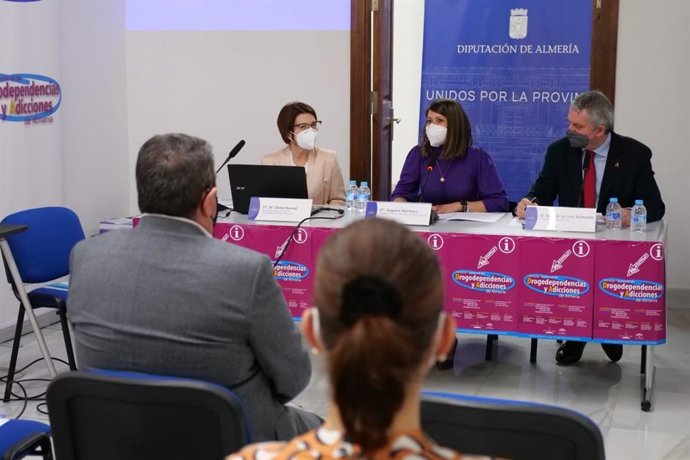 Jornada informativa en el Servicio Provincial de Drogodependencias y Adicciones.