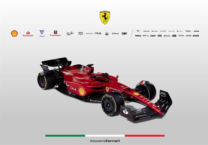 El nuevo Ferrari F1-75 con el que la escudería competirá en el Mundial 2022 de Fórmula 1, con los pilotos Carlos Sainz y Charles Leclerc