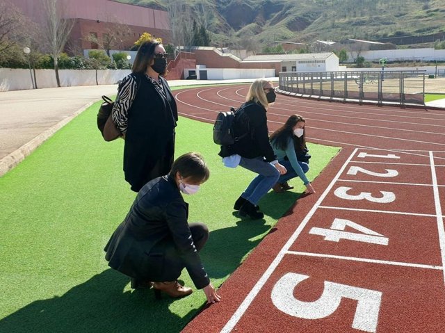 Visita al polideportivo de Santisteban del Puerto.