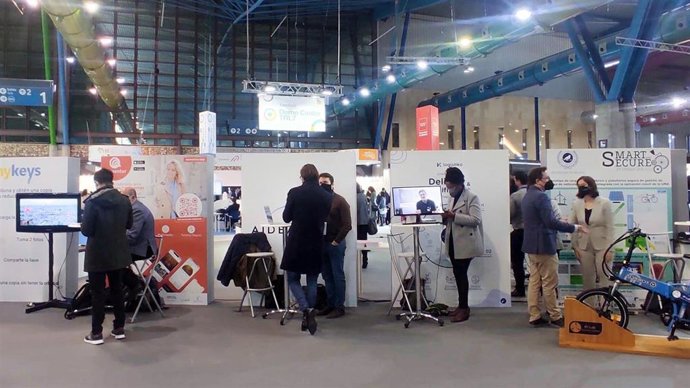 Un total de 15 'startups' aceleradas por Junta y Telefónica presentan sus innovaciones en Transfiere