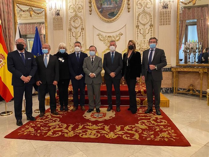 Presidentes de los Puertos de Andalucía en el encuentro promovido por la Asociación Suncruise Andalucía en Ceuta.