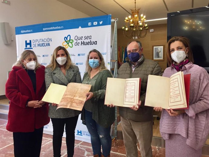 La Diputación Provincial de Huelva, a través de su Servicio de Archivo, ha publicado la edición facsimilar de la Carta de Puebla de El Almendro.