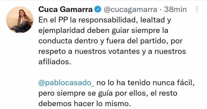 Tuit de Cuca Gamarra sobre Pablo Casado y Ayuso