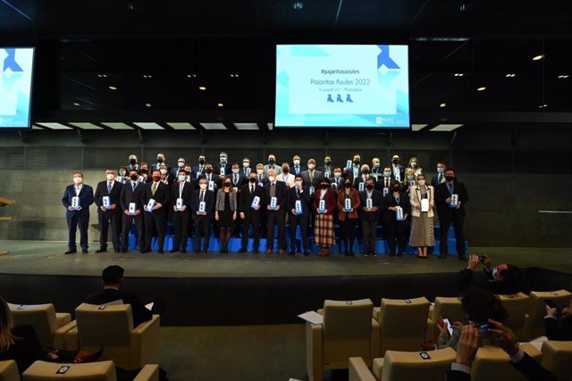 Un total de 45 municipios de 13 CCAA reciben el galardón 'Pajaritas Azules' 2021 de Aspapel.