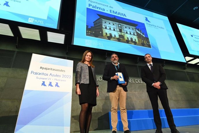 Recogida del premio Pajaritas azules 2022.