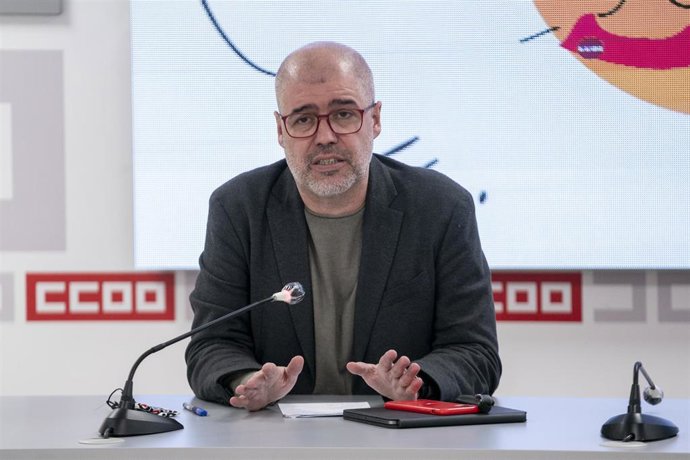 El secretario general de CCOO, Unai Sordo, comparece en la sede de la Confederación, en una imagen de archivo.