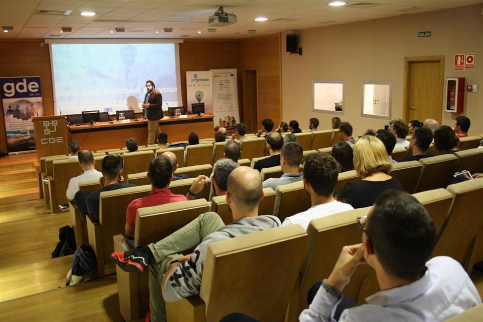 Archivo - Imagen de una de las actividades impartidas por onTech, en imagen de archivo