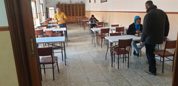 Comedor en las instalaciones provisionales de Las Bernardas.