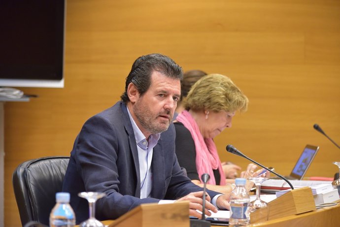 Archivo -  José Císcar en Les Corts