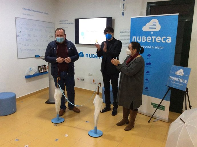 La biblioteca municipal de Lobón inaugura un nuevo Espacio Nubeteca.