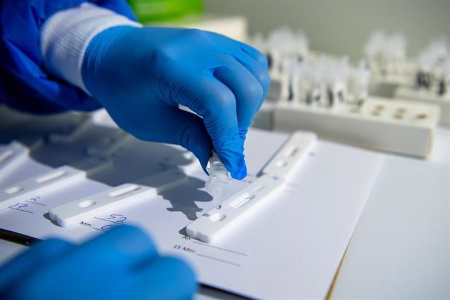 Archivo - Test de coronavirus, foto de recurso