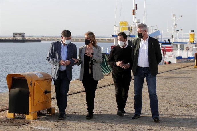 Visita al espacio de la Marina Deportiva.