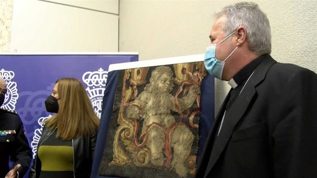 La delegada del Gobierno en Castilla y León, Virginia Barcones, y el arzobispo de Burgos, Mario Iceta.