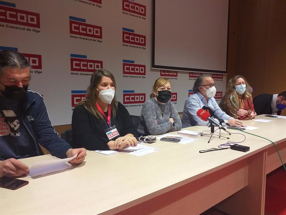 Representantes de CC.OO., CIG y UGT anuncian en rueda de prensa una huelga para el 18 de marzo de 2022 en las residencias privadas y centros de día.