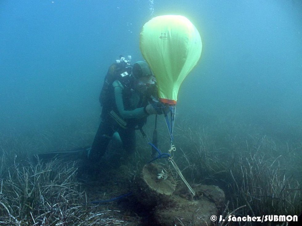 SUBMON retira 4500 kilos de residuos de gran tamaño que impactaban a praderas de posidonia dentro del Proyecto LIBERA