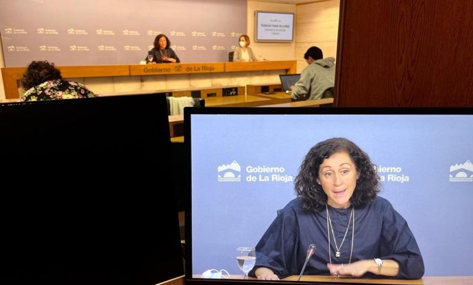La directora general de Dependencia, Discapacidad y Mayores, Carmen Benito, y la directora gerente de la Fundación Tutelar de La Rioja, Amaya Domínguez, han realizado un balance de la actividad de la Fundación a lo largo de 2021