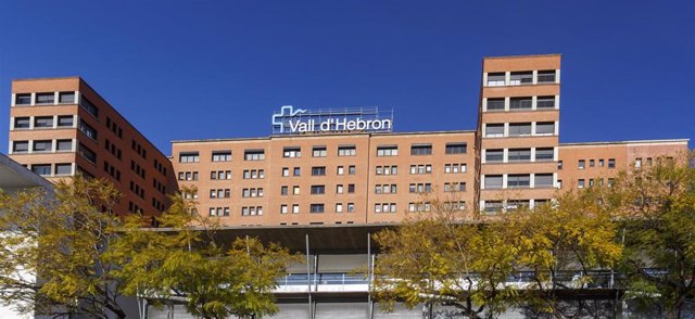 Archivo - Fachada del Hospital Vall d'Hebron de Barcelona