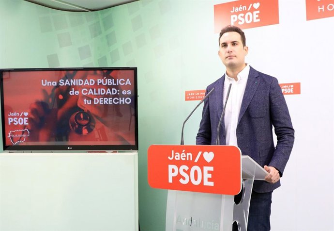 José Latorre durante la rueda de prensa