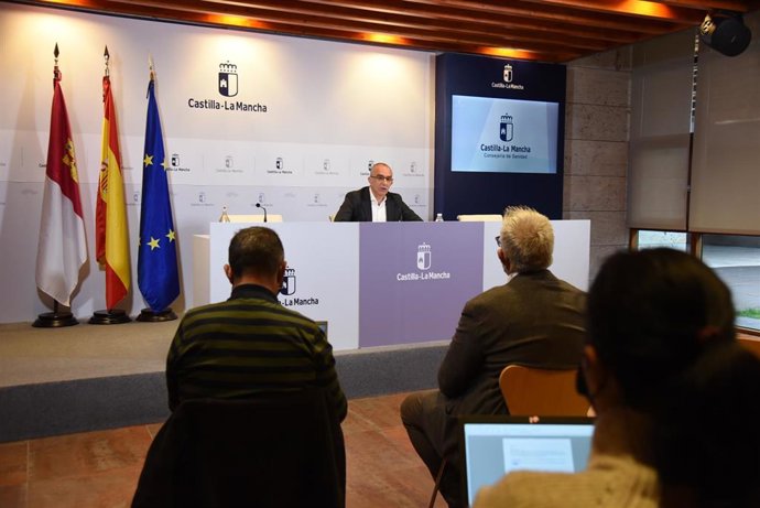El director general de Salud Pública, Juan Camacho, en rueda de prensa.