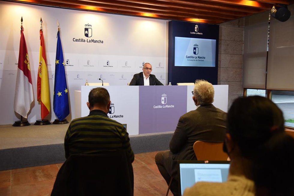 El director general de Salud Pública, Juan Camacho, en rueda de prensa.