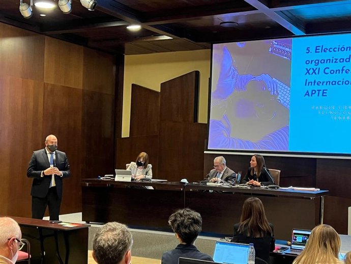 El consejero insular de Innovación del Cabildo de Tenerife, Enrique Arriaga, durante el Foro Transfiere 2022