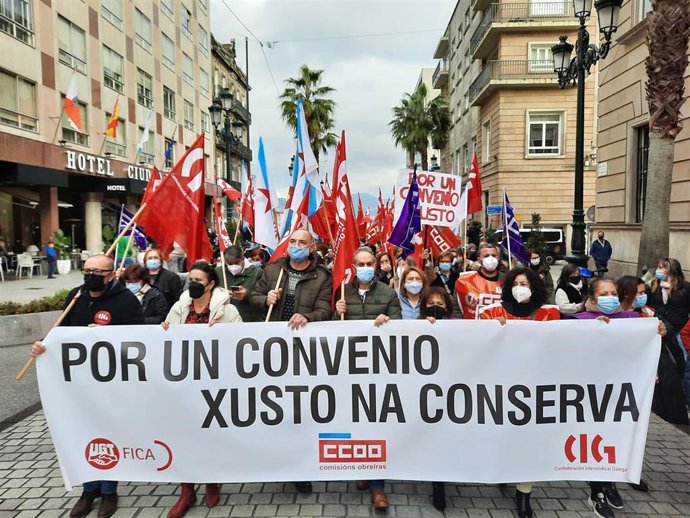 Manifestación en Vigo de los trabajadores del sector de la conserva.