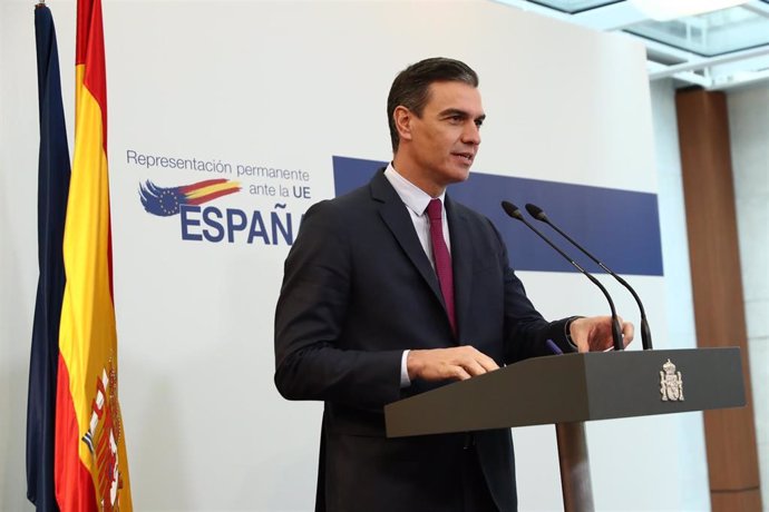 El presidente del Gobierno, Pedro Sánchez, en rueda de prensa en Bruselas al término de la cumbre UE-UA