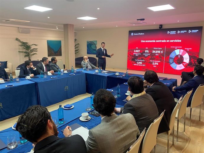 El ministro Gallardo, en una reunión con empresarios en Andalucía