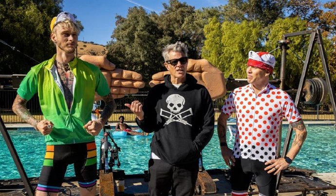 Johnny Knoxville regresa en el tráiler de Jackass Forever