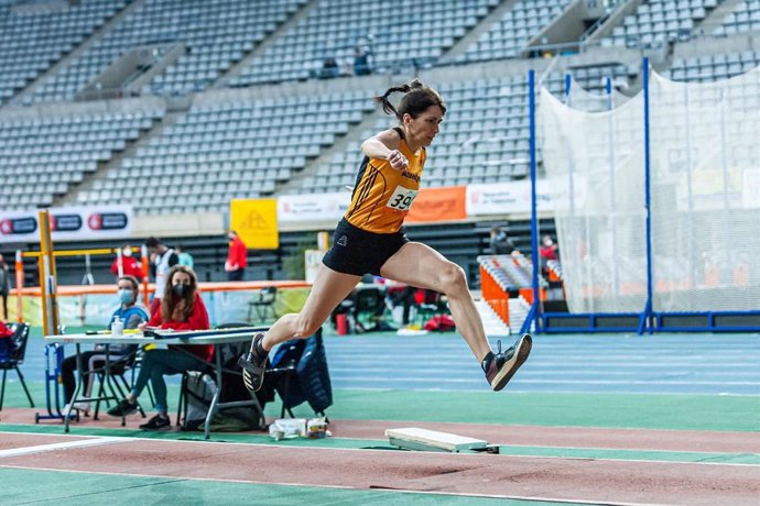 Barcelona homenatja l'atleta Alícia Hernández, rcord mundial de triple salt
