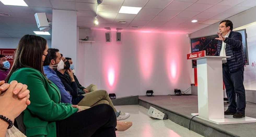 Fernández Vara durante su intervención en el X Congreso de Juventudes Socialistas de Extremadura.