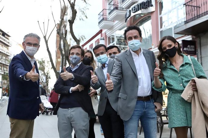 Los alcaldes de Madrid, José Luis Martínez Almeida; de Villanueva de la Serena, Miguel Ángel Gallardo; de Don Benito, José Luis Quintana, y el diputado de Cs Edmundo Bal, cierran la campaña por el proceso de fusión de ambas localidades