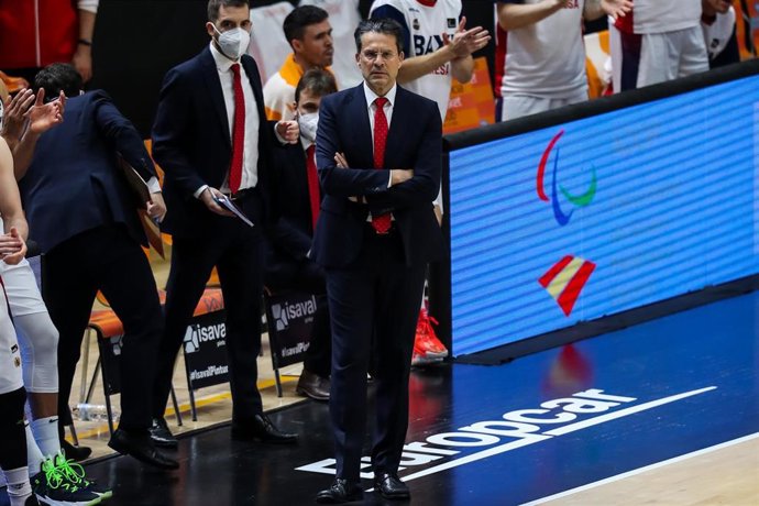 Archivo - Pedro Martínez, técnico del BAXI Manresa