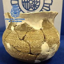 Agentes de la Policía Nacional han recuperado en la provincia de Cáceres unos 12.000 objetos arqueológicos de gran valor histórico.