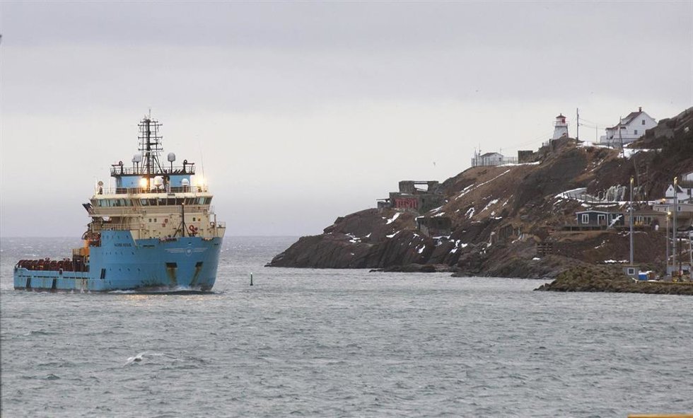 El buque canadiense Nexus llega al Puerto de San Juan de Terranova, a 18 de febrero de 2022, en San Juan, Terranova (Canadá).
