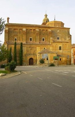 Iglesia de Santa María en Frecilla (Palencia).