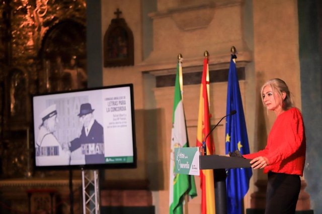 La consejera de Cultura y Patrimonio Histórico, Patricia del Pozo, ha clausurado las primeras 'Jornadas Andaluzas de Letras para la Concordia', una iniciativa de la Junta de Andalucía que ha tenido lugar en el Oratorio San Feli Neri de Cádiz