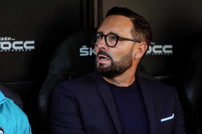 Jose Bordalas, head coach of Valencia, looks on during the Santander League match between Valencia CF and Real Sociedad at the Mestalla Stadium on February 6, 2022, in Valencia, Spain.