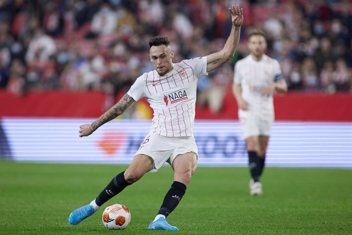 Lucas Ocampos of Sevilla FC in action during the UEFA Europa League Knockout Round Play-Offs Leg One match between Sevilla FC and Dinamo Zagreb at Ramon Sanchez-Pizjuan stadium on February 17, 2022, in Sevilla, Spain.