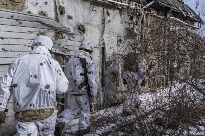 Archivo - Arxiu - Militars ucranesos desplegats prop de la línia d'alto el foc