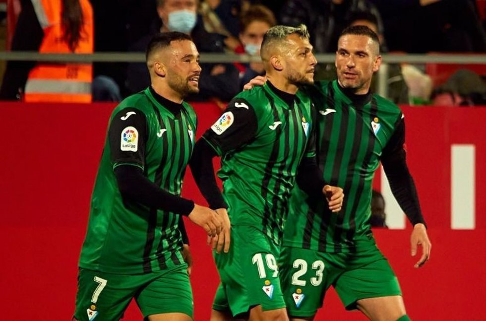 El Eibar asalta Montilivi y se confirma en el liderato de la Liga SmartBank