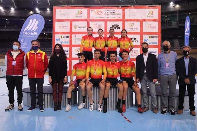 Ambos podios en la modalidad ómnium del campeonato de España de ciclismo en pista