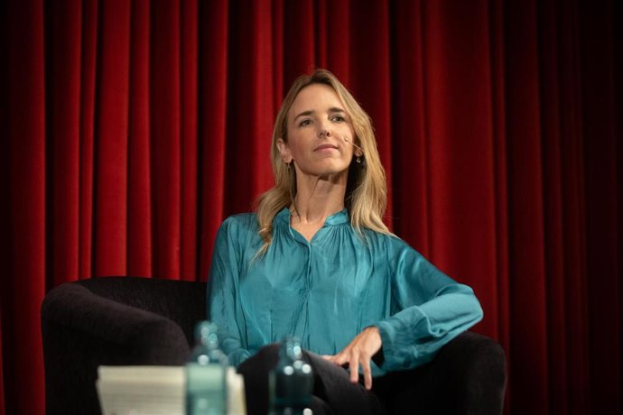 Archivo - La diputada del PP Cayetana Álvarez de Toledo durante la presentación de su libro Políticamente indeseable en la editorial Penguin Random House , a 20 de diciembre de 2021, en Barcelona, Catalunya (España). 