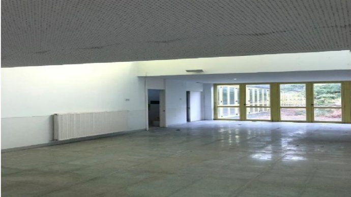 Interior de la escuela infantil construida en La Pañoleta en 2012 y en desuso desde el primer día.