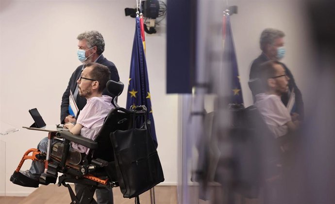 Archivo - El portavoz de Unidas Podemos en el Congreso, Pablo Echenique, ofrece una rueda de prensa en el Congreso 