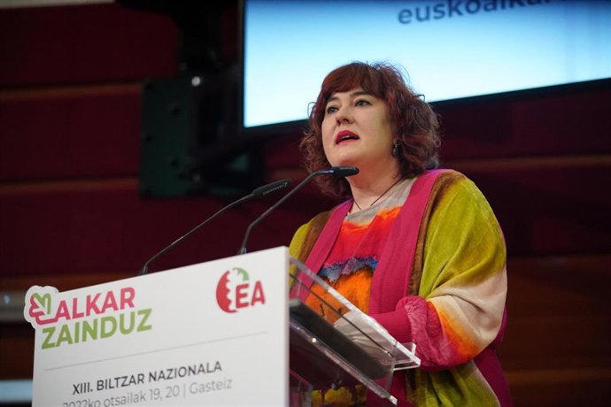 Eba Blanco tras ser reelegida secretaria general de EA