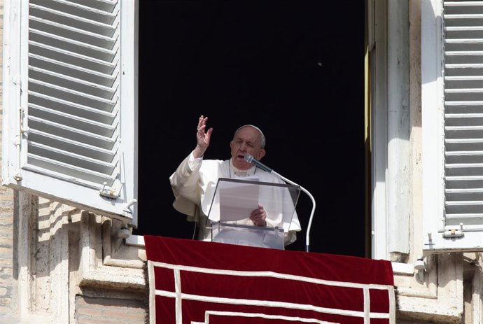 13 February 2022, Vatican, Vatican City: Pope Francis delivers the Sunday Angelus prayer from the window of the Apostolic Palace overlooking St. Peter's Square in Vatican City. Photo: Evandro Inetti/ZUMA Press Wire/dpa