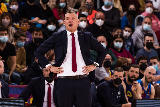 Sarunas Jasikevicius, Head coach of FC Barcelona gestures during the ACB Liga Endesa  match between FC Barcelona and Monbus Obradoiro at Palau Blaugrana on February 06, 2022 in Barcelona, Spain.